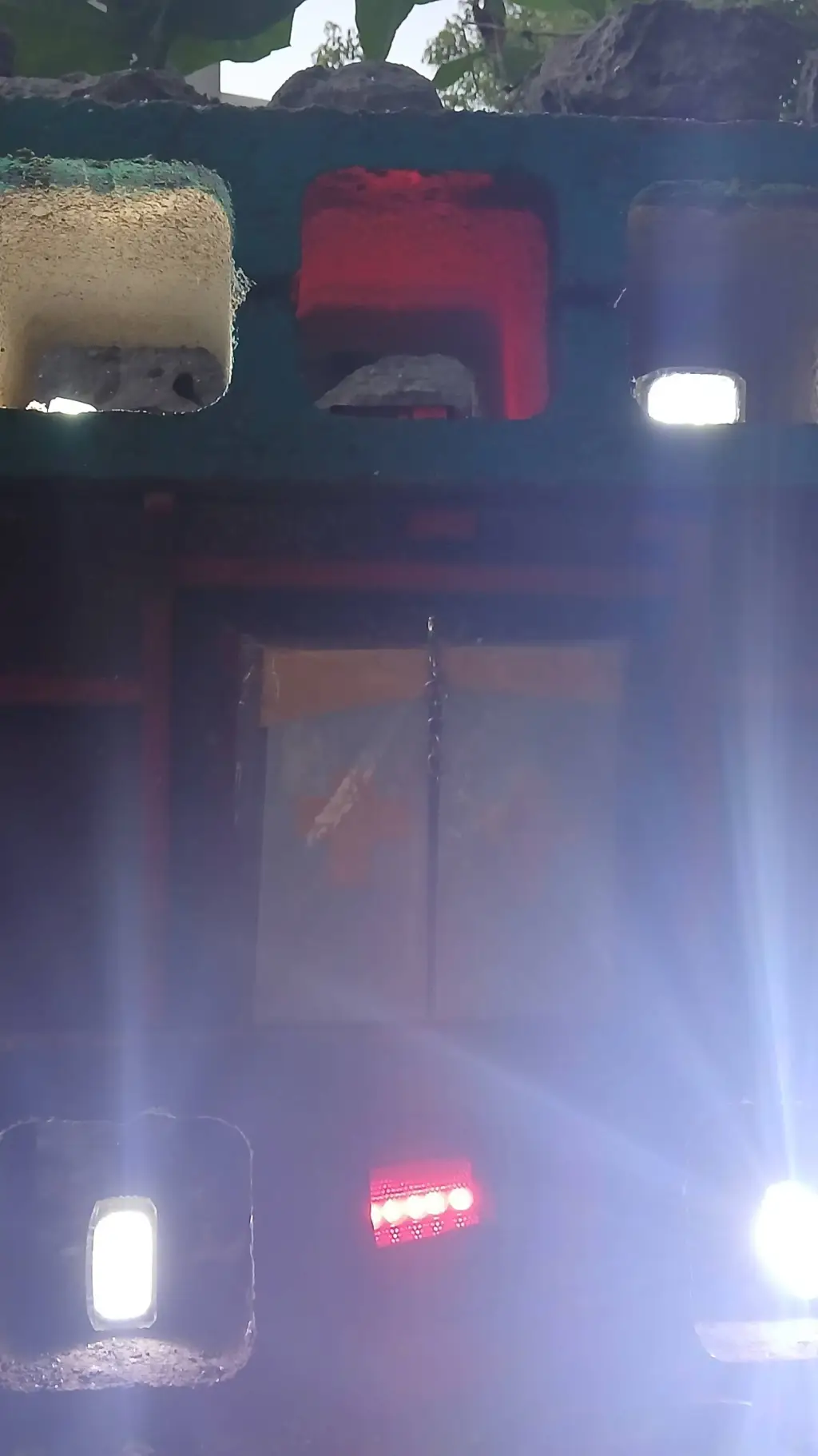 ai character: templo  background