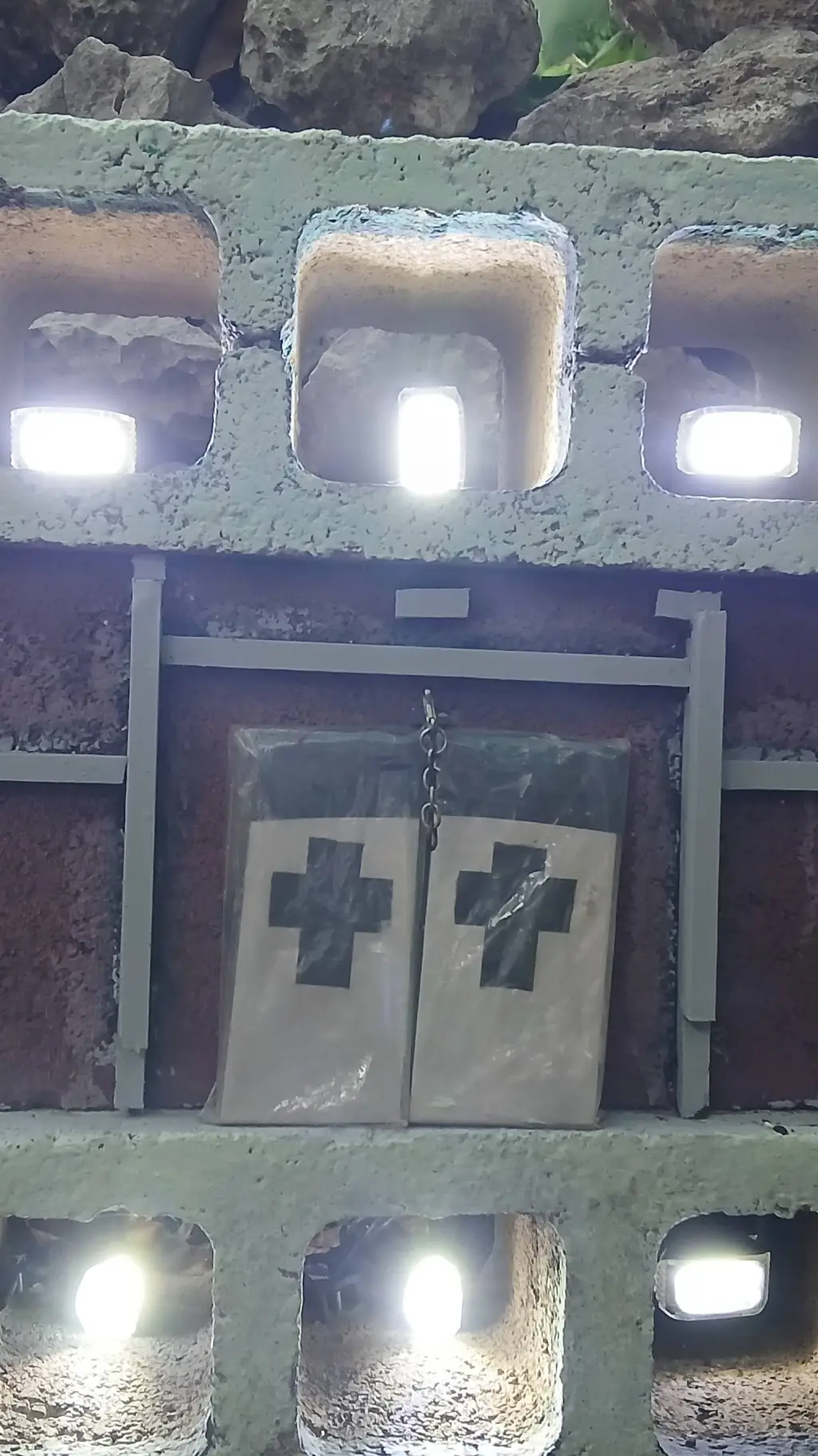 ai character: templo  background