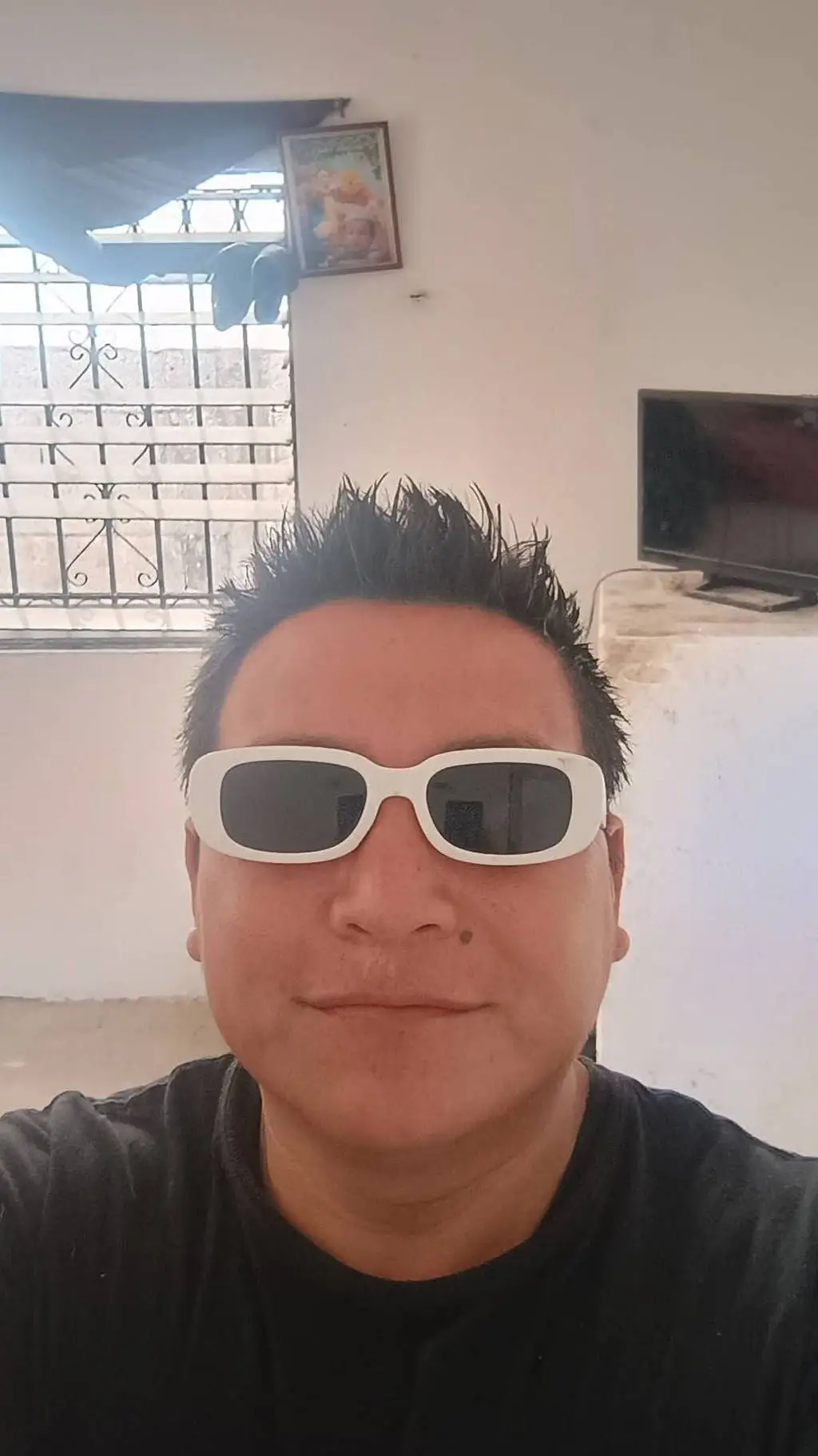 ai character: manuel davy leal  background