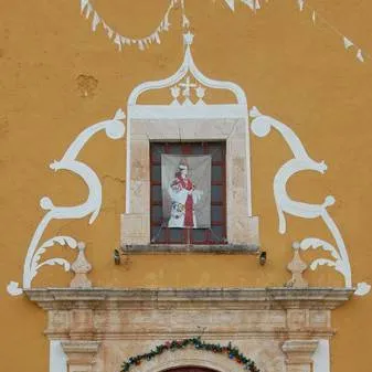 chat with ai character: iglesia 