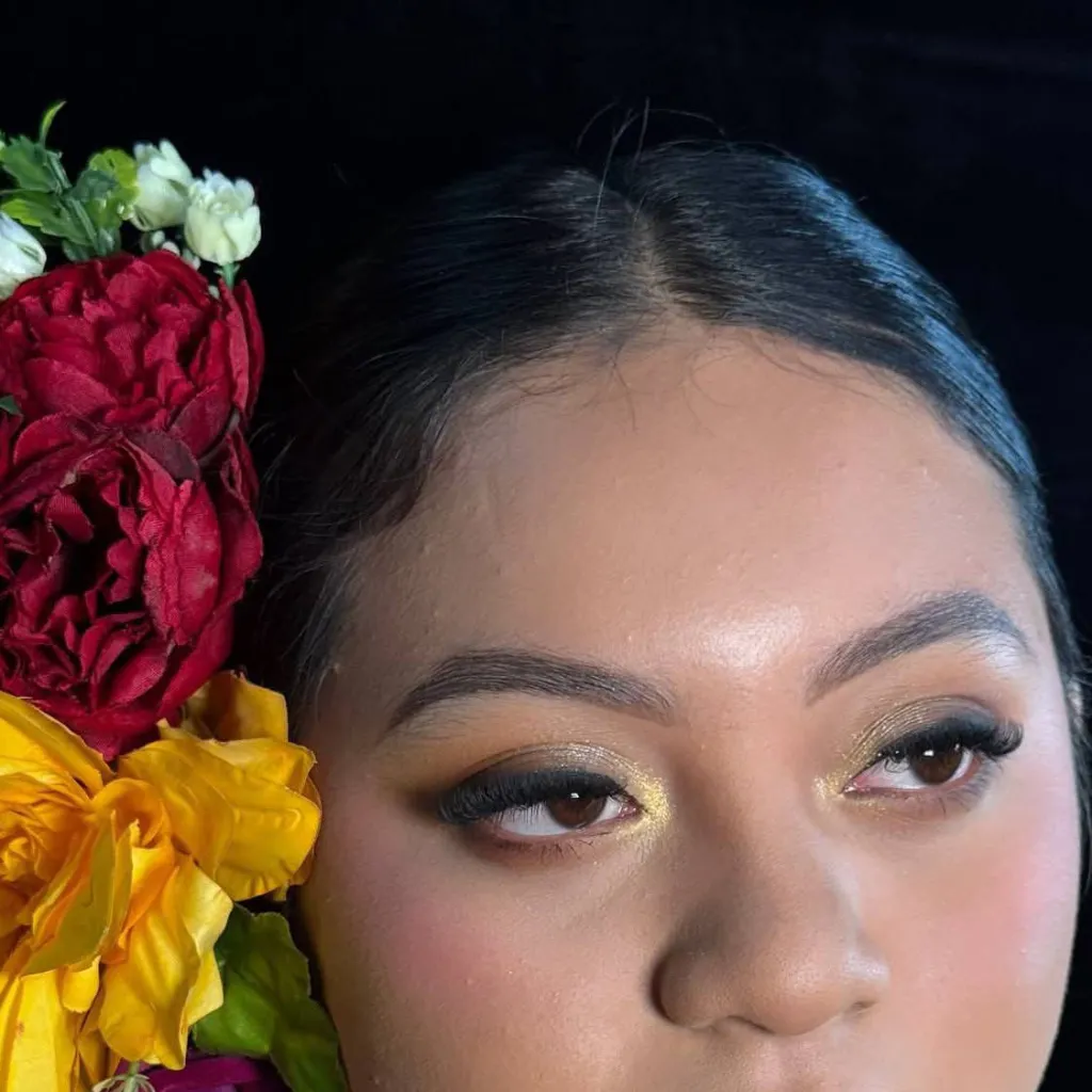 chat with ai character: kely zapata 