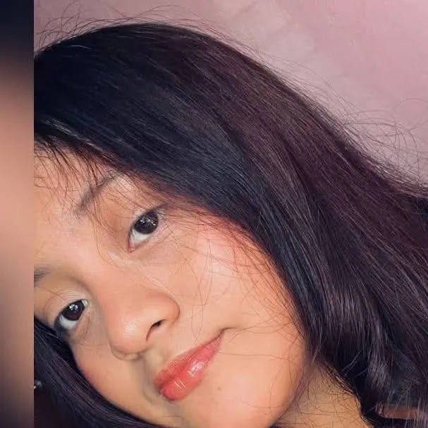 chat with ai character: kely zapata 