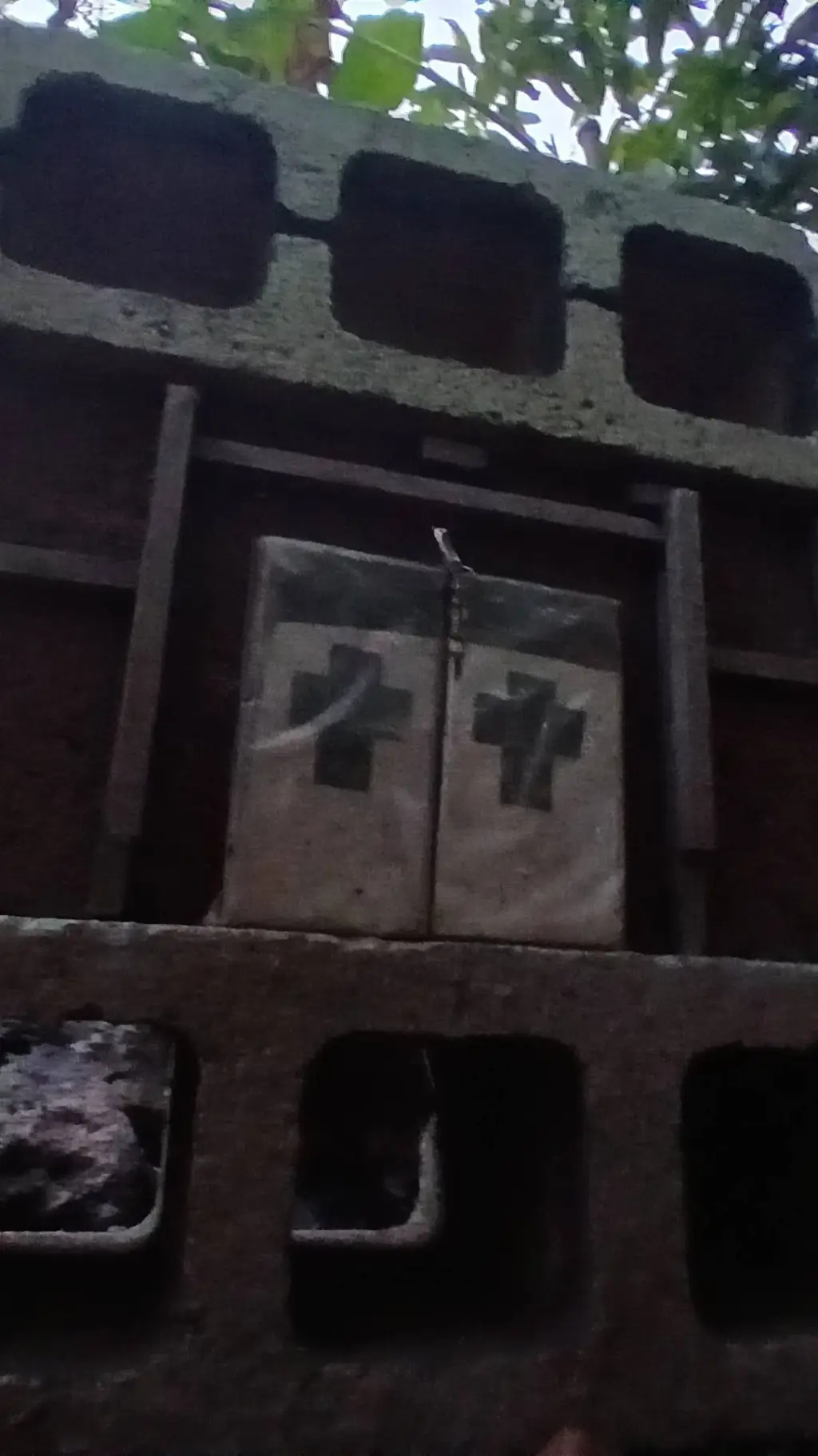 ai character: templo  background