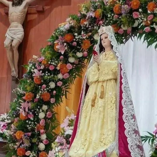 chat with ai character: virgen 
