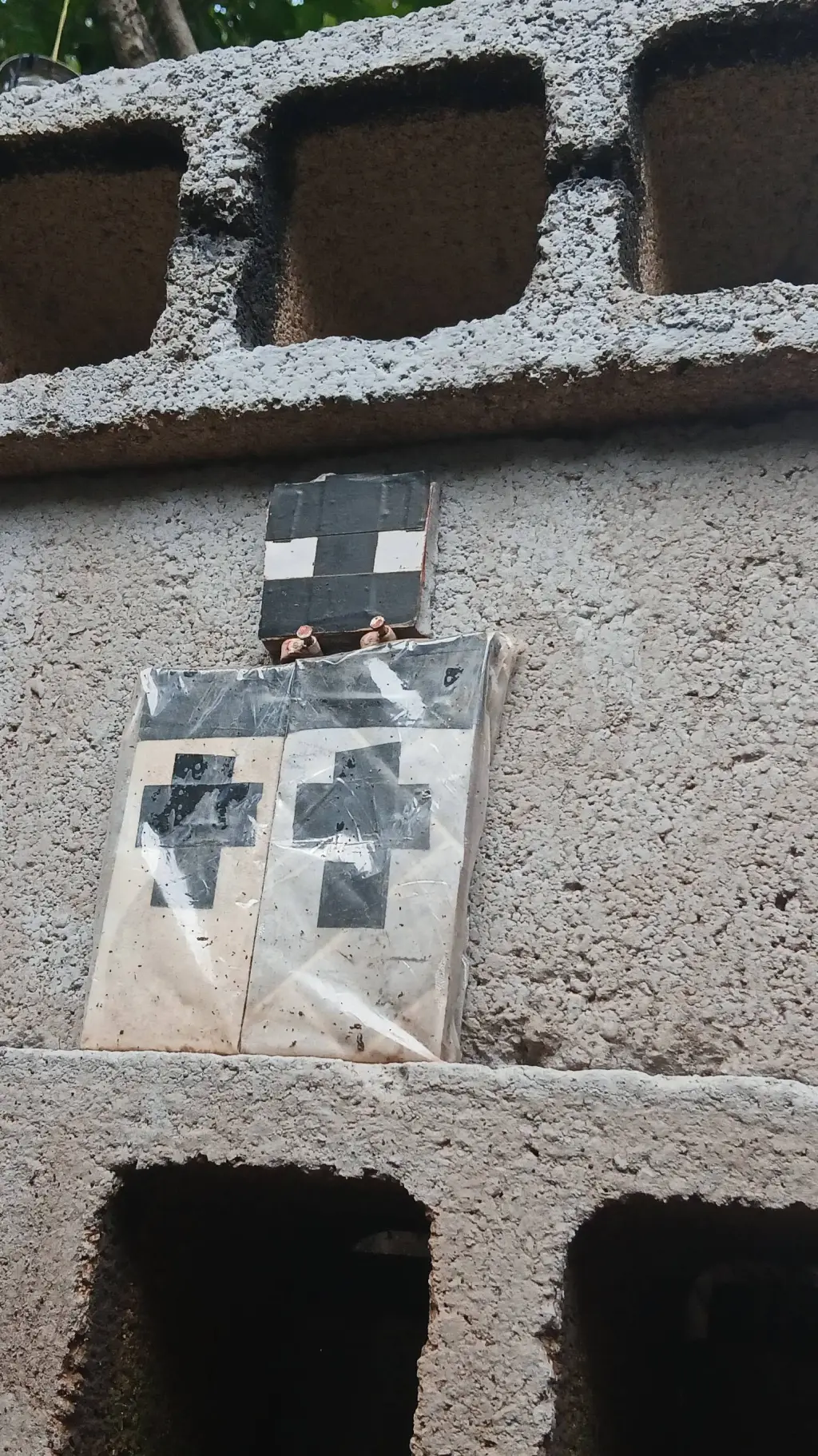 ai character: iglesia  background