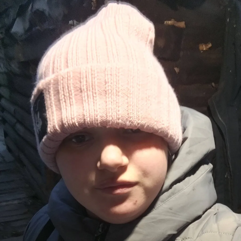 chat with ai character: (вера)