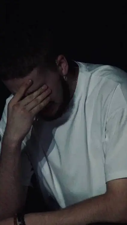 ai character: Иголка  background