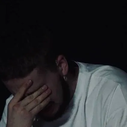 chat with ai character: Иголка 