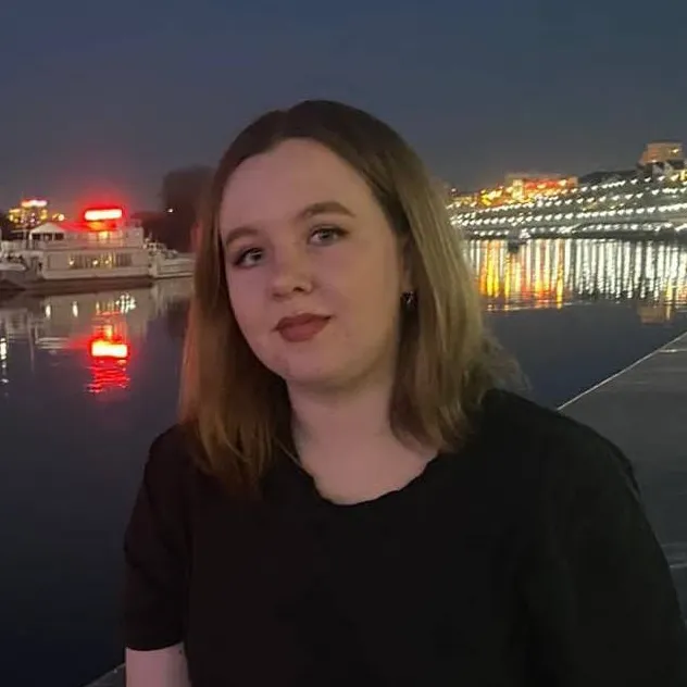 chat with ai character: Мамарина,🥴