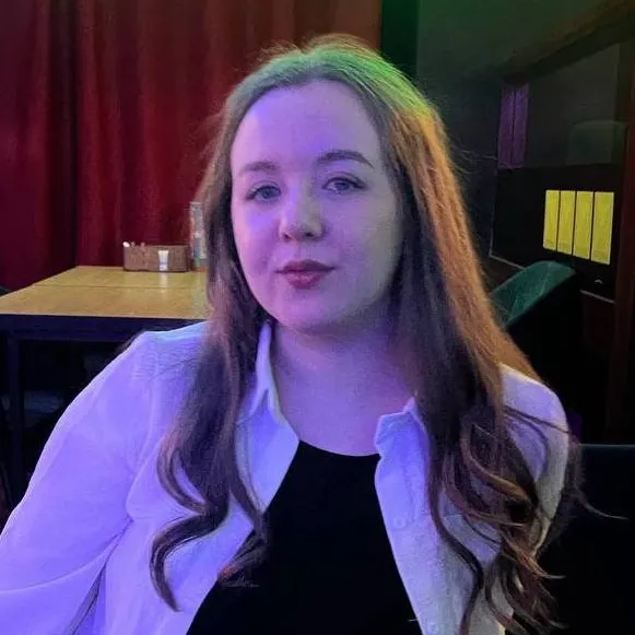 chat with ai character: Марися🤪 