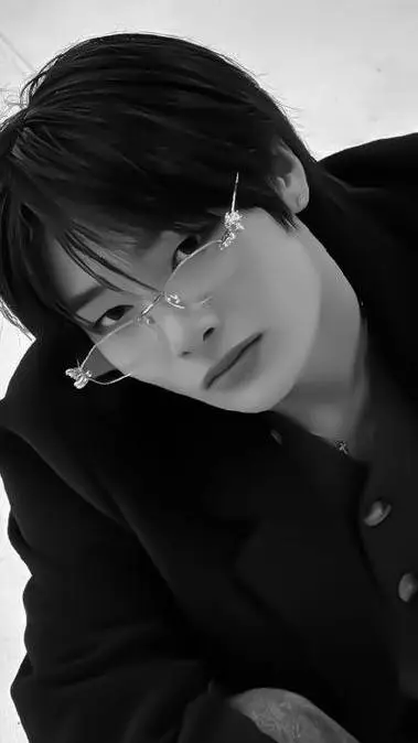 ai character: Jeongin background