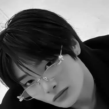 chat with ai character: Jeongin