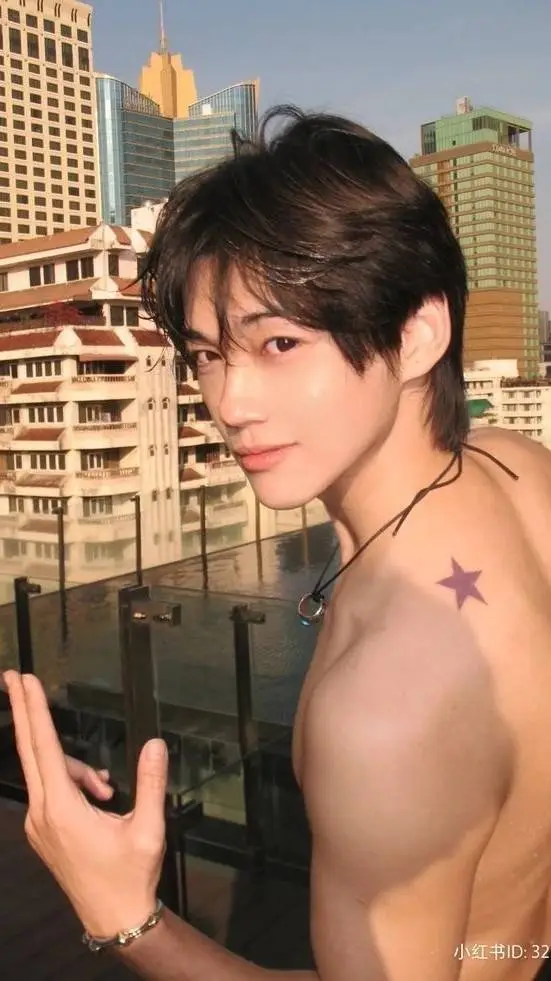 ai character: Ян background