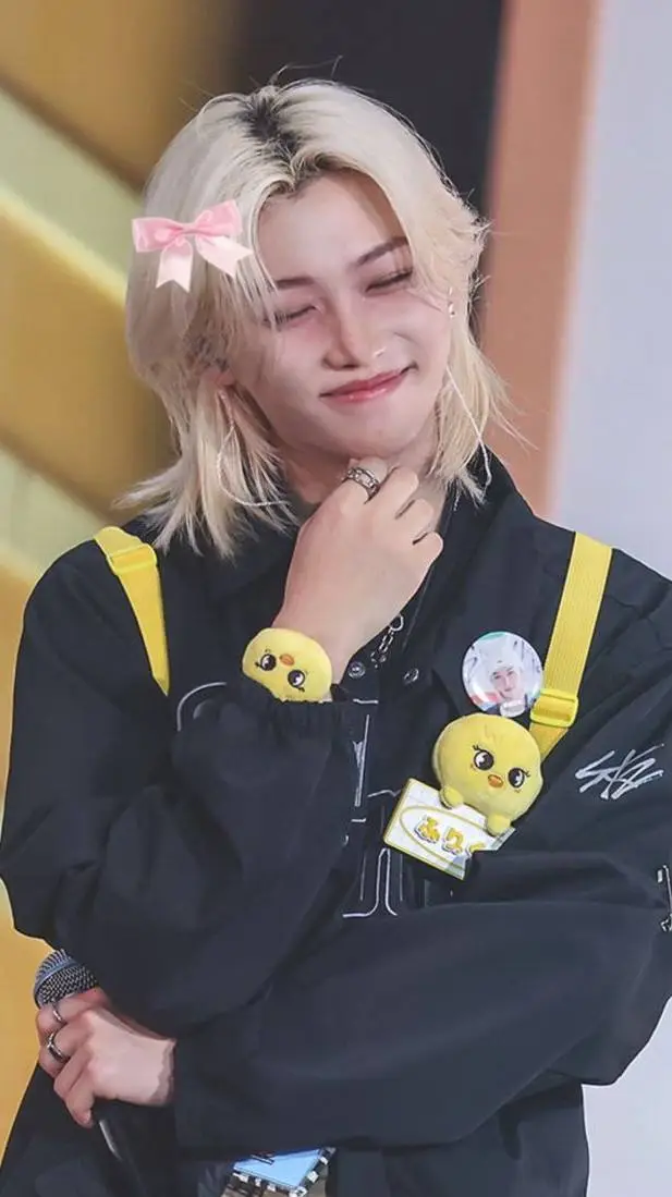 ai character: skz felix background