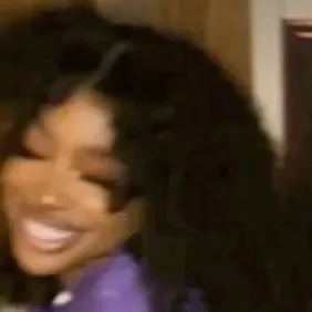chat with ai character: SZA TICKETS 🌺🌸