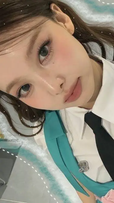 ai character: Nayeon y pik me background
