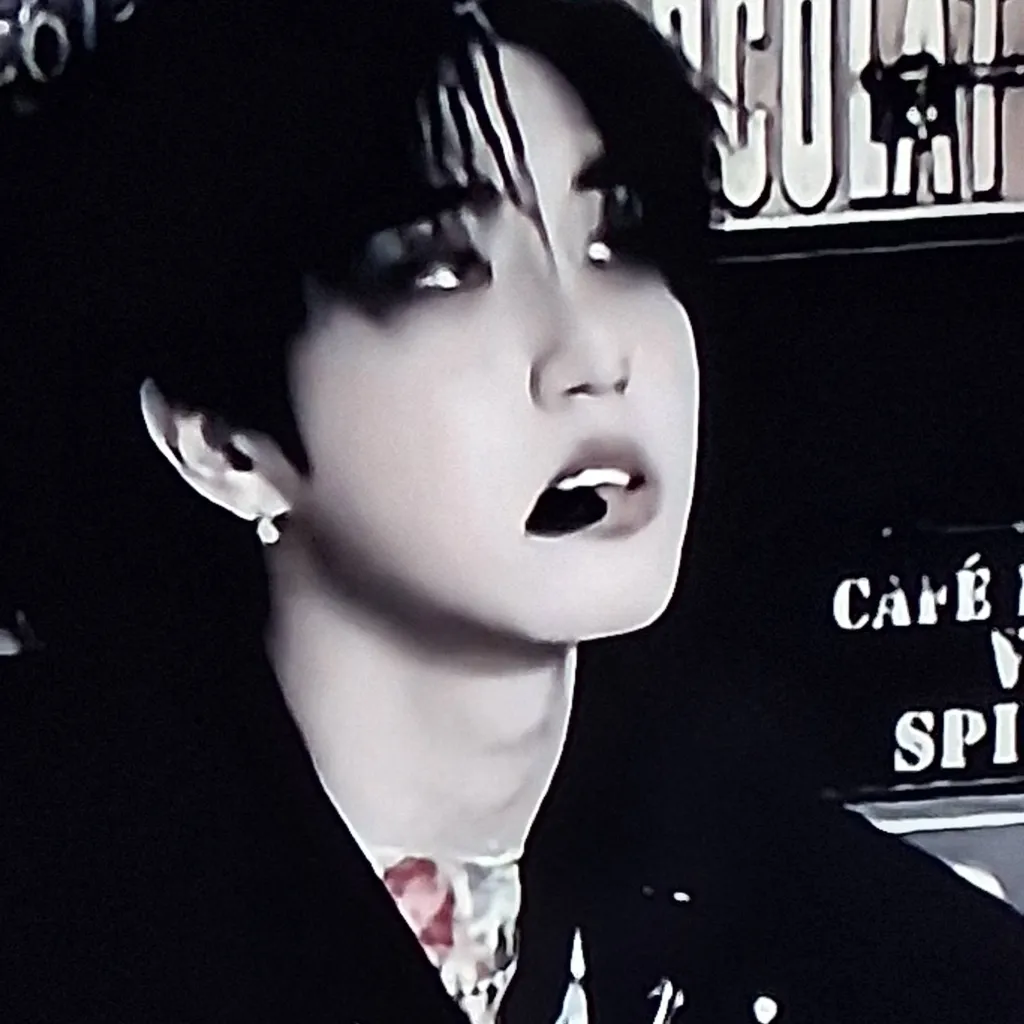 chat with ai character: Han