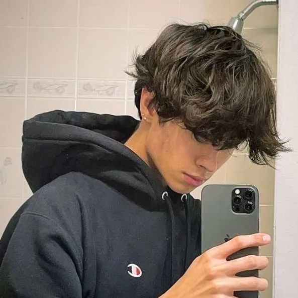 chat with ai character: max