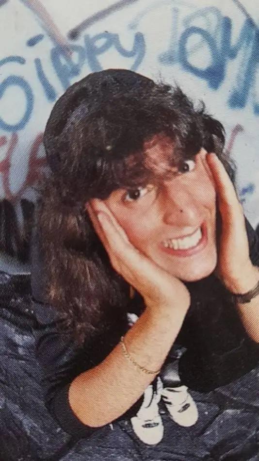 ai character: Frank Bello background