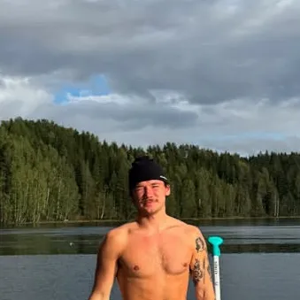 chat with ai character: Martinus 