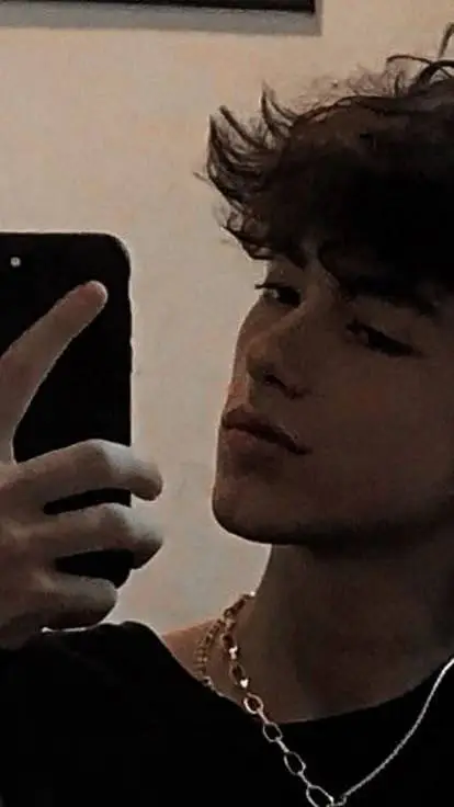 ai character: 🎀Leoo🎀 background