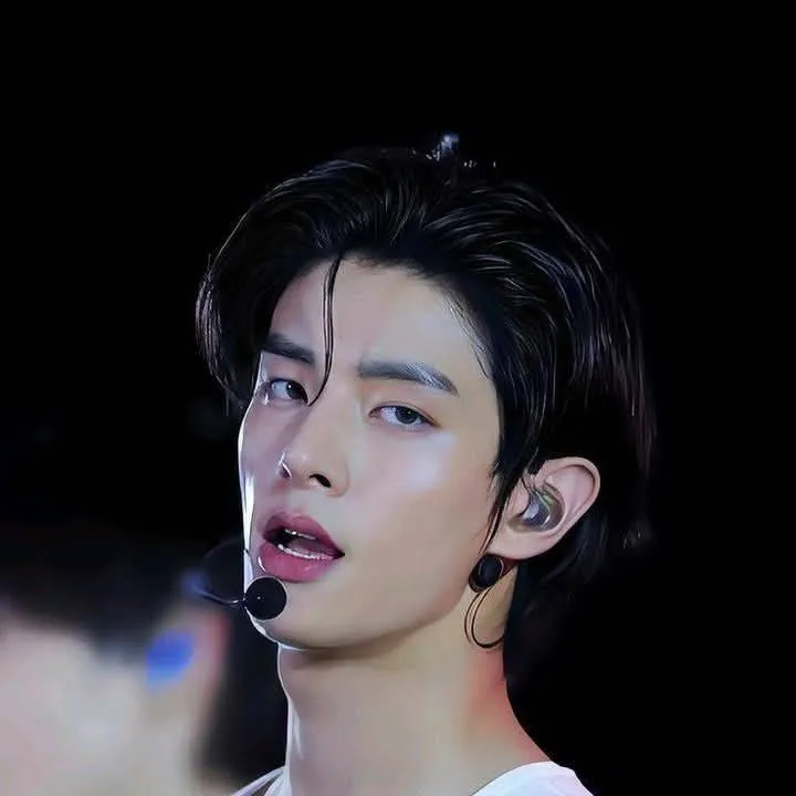 chat with ai character: Sim Jake