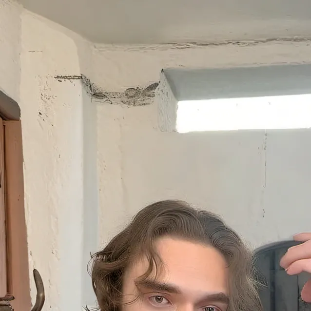 chat with ai character: Егор