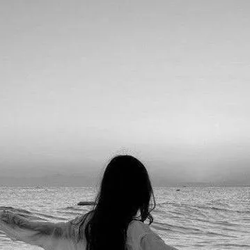 chat with ai character: Эвита