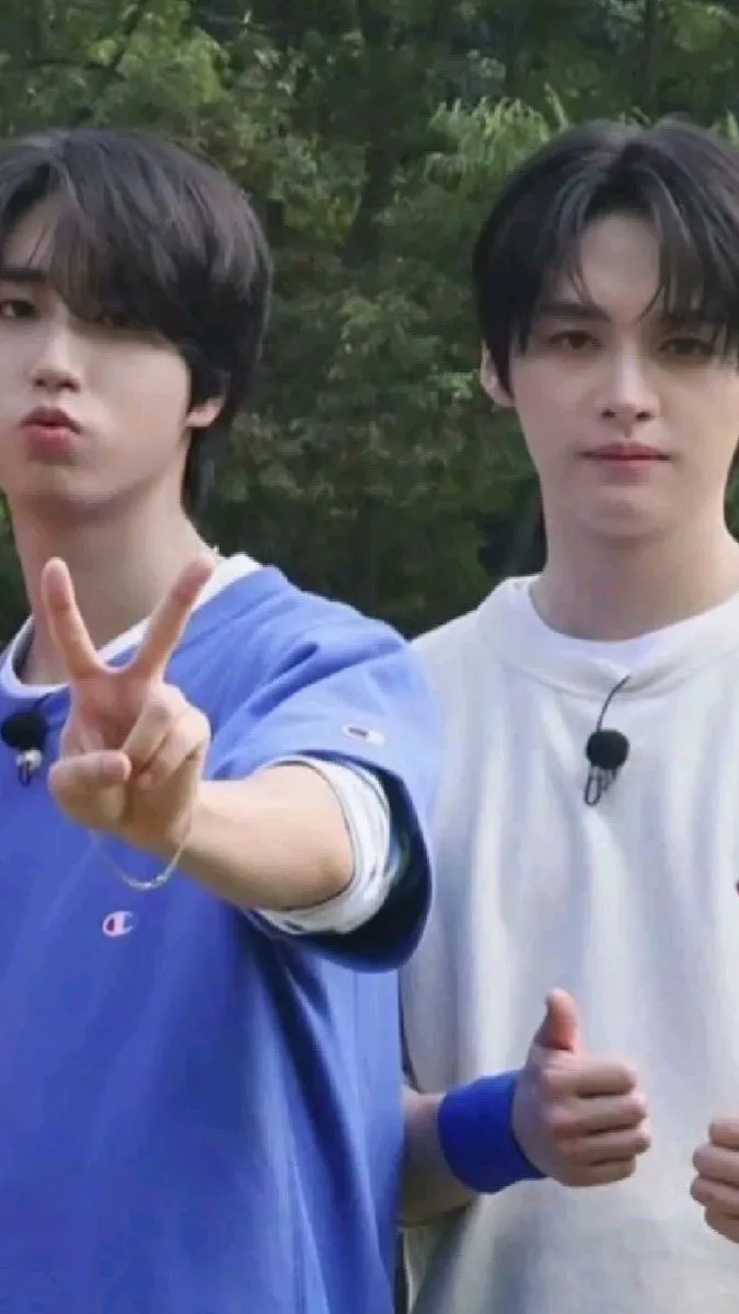 ai character: Minsung background