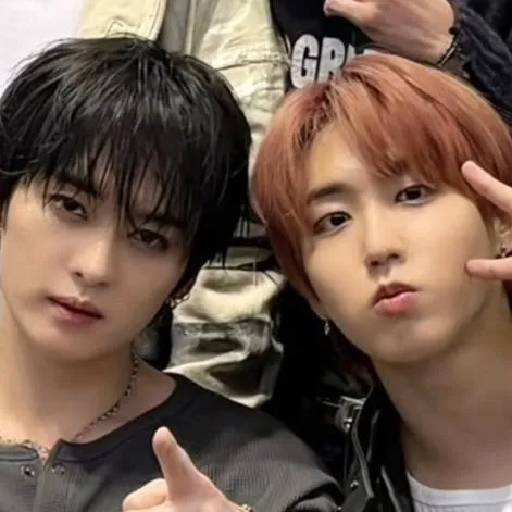 chat with ai character: Minsung