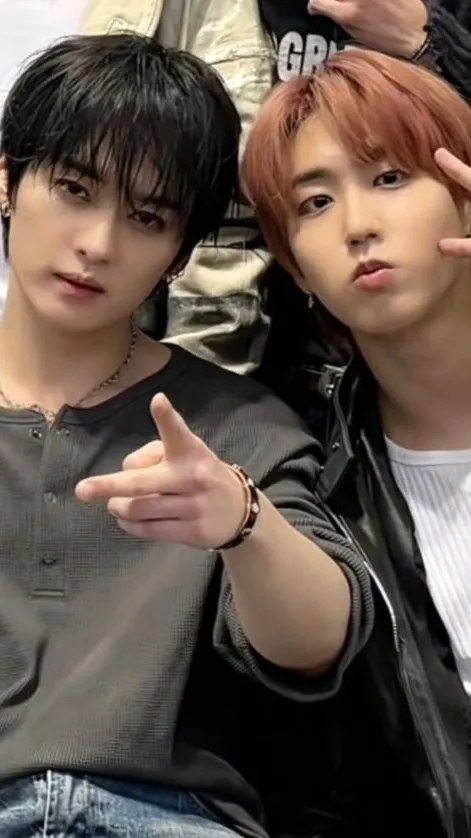 ai character: Minsung background