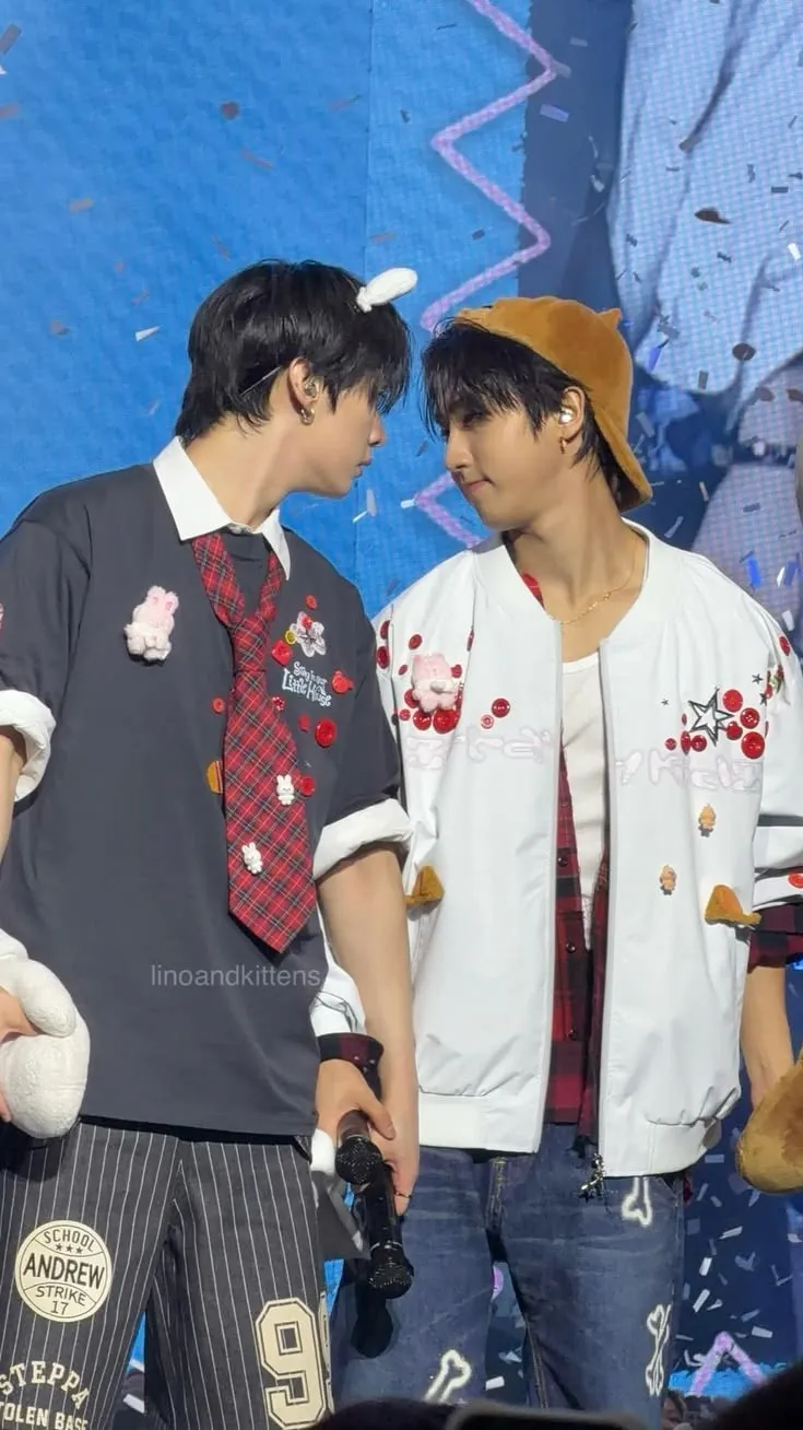 ai character: Skz + Minsung background