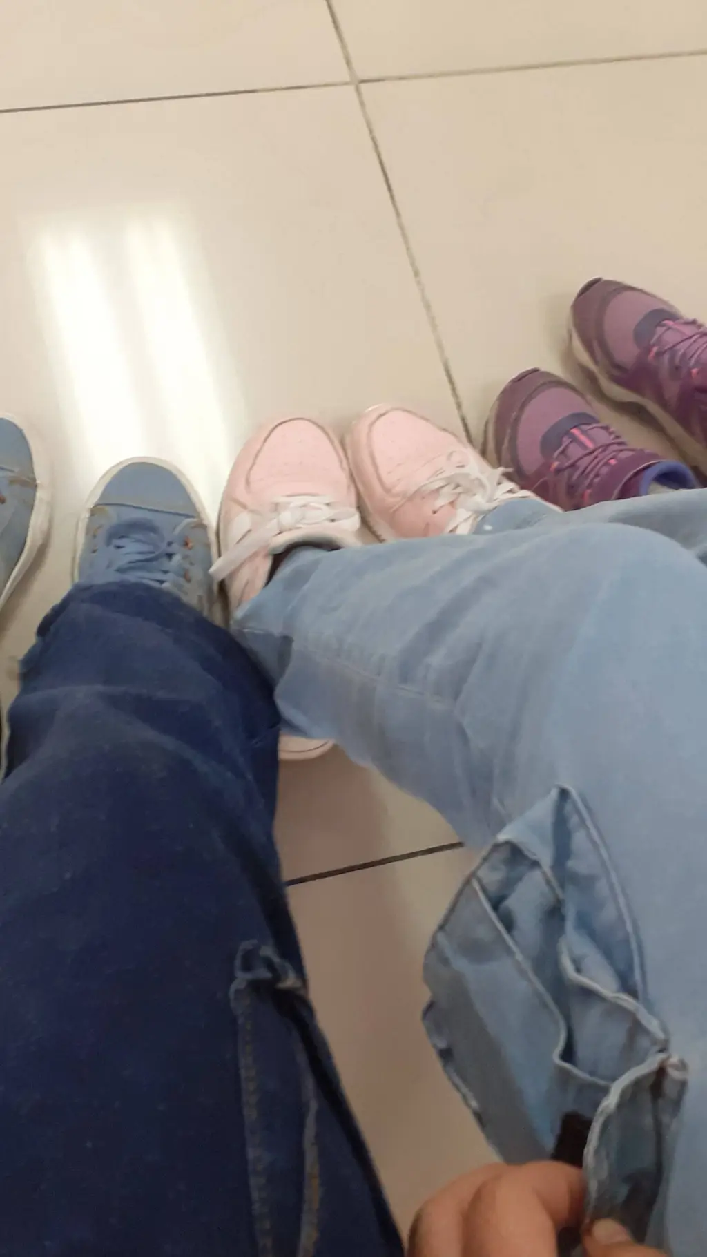 ai character: ✦𝐅𝐑𝐈𝐄𝐍𝐃𝐒✦ background