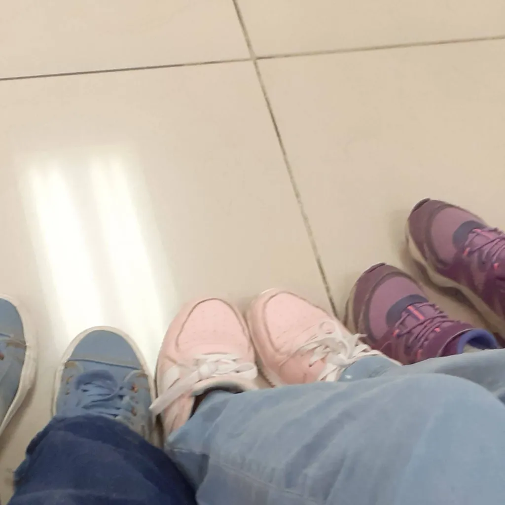 chat with ai character: ✦𝐅𝐑𝐈𝐄𝐍𝐃𝐒✦