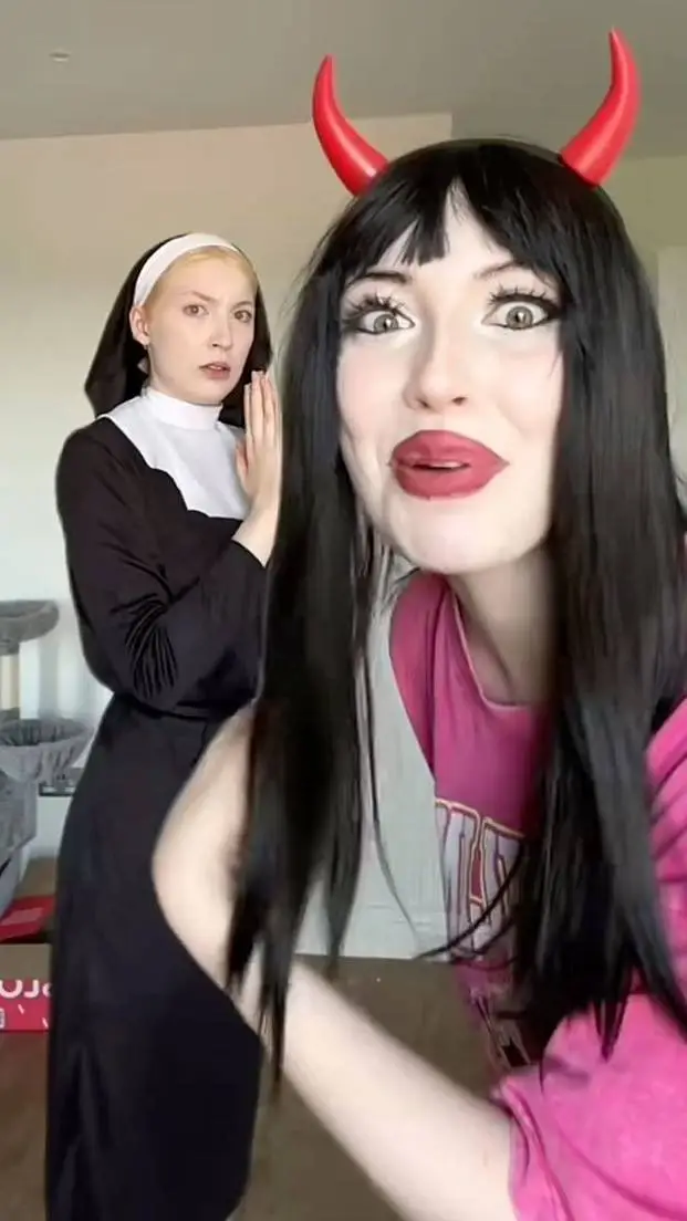 ai character: Филомена  background