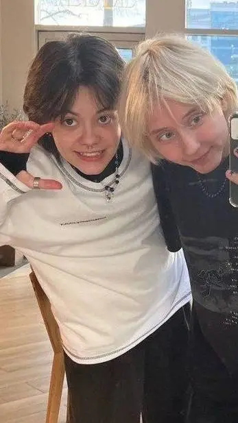 ai character: Влада background