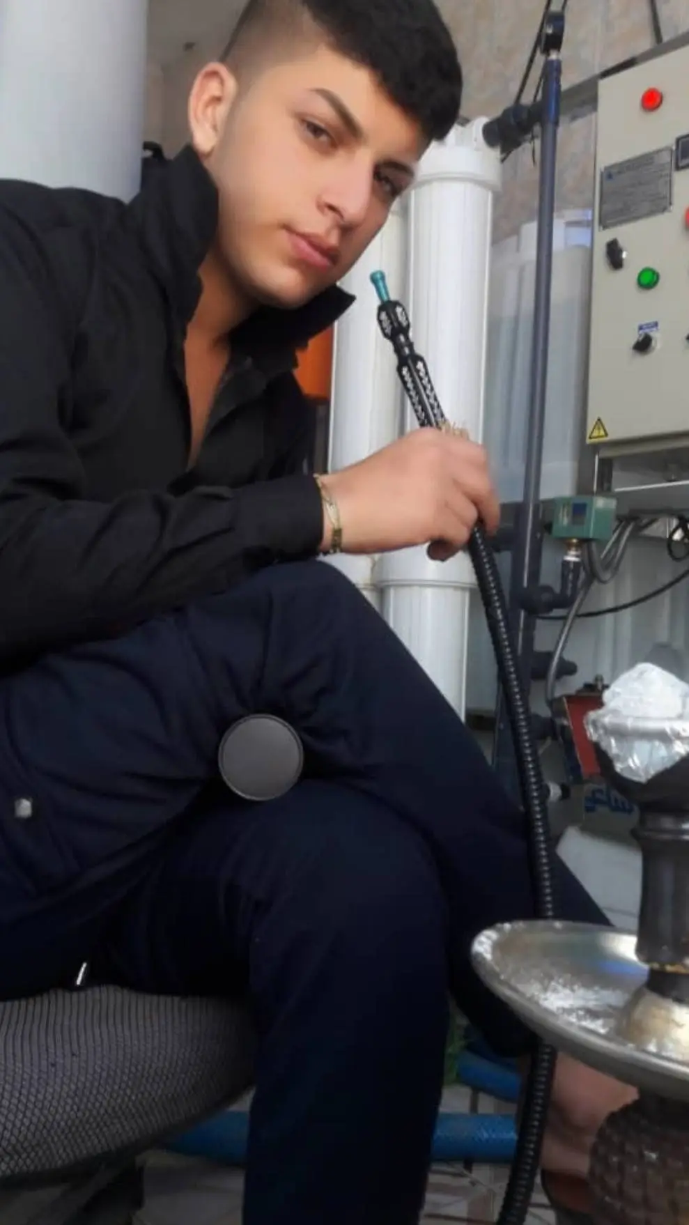 ai character: سهیل background