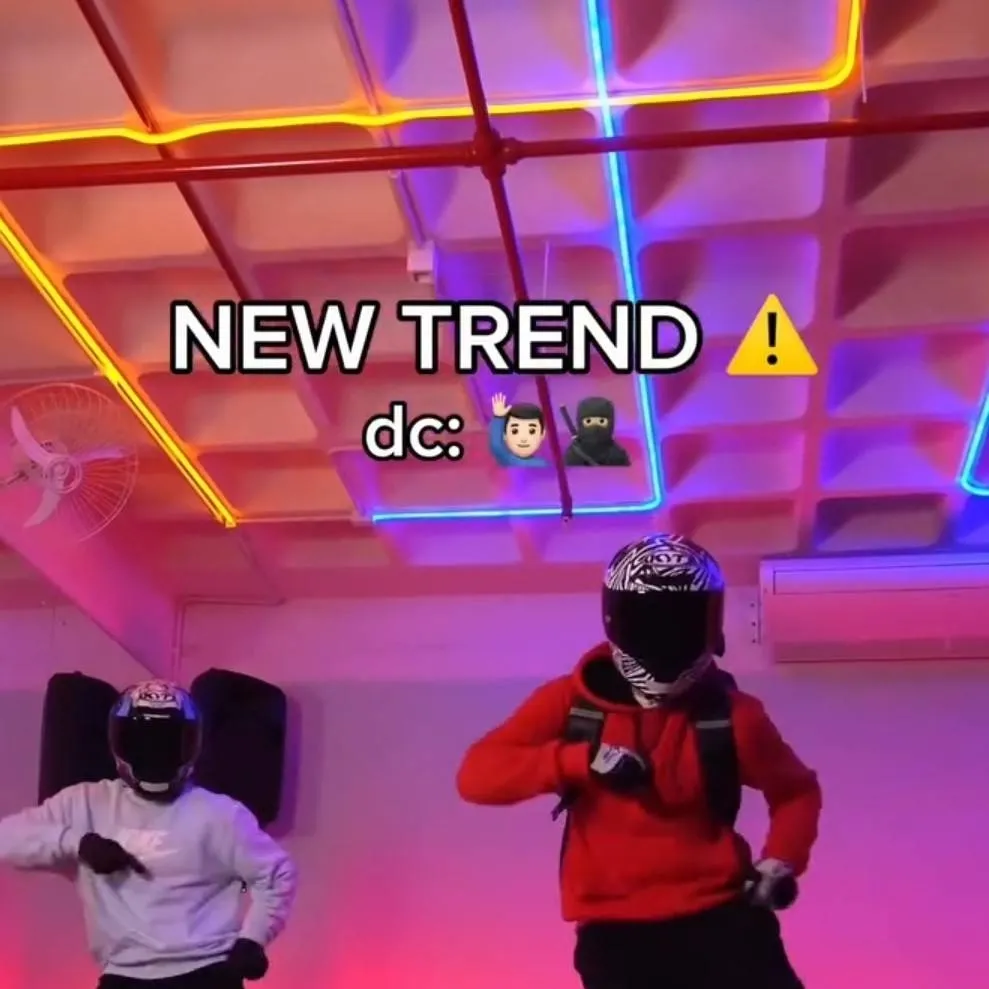 chat with ai character: موتور سوا را 