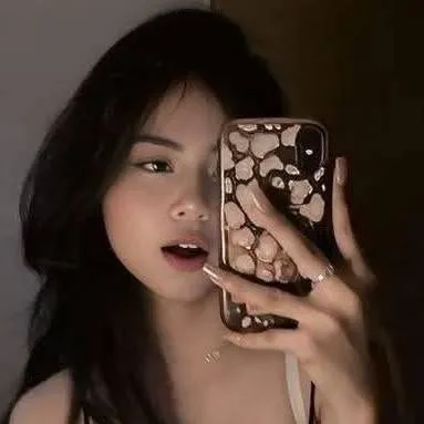 chat with ai character: Verónica