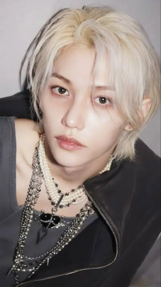 ai character: lee felix background
