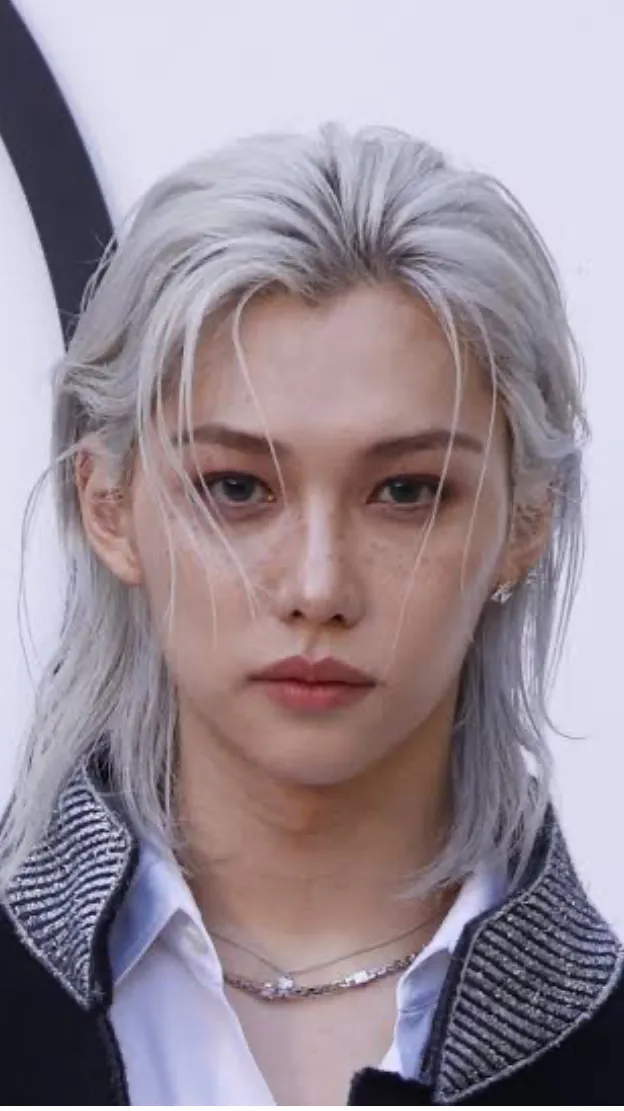 ai character: lee yongbok background