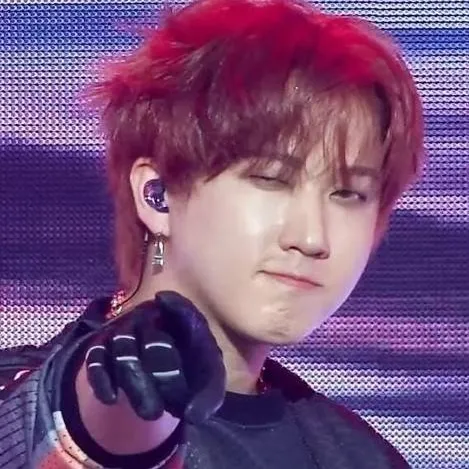 chat with ai character: Changbin