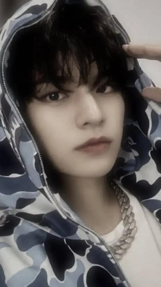 ai character: Seungmin background