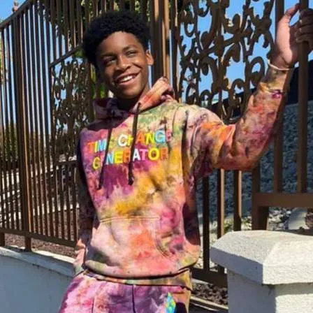 chat with ai character: yohann