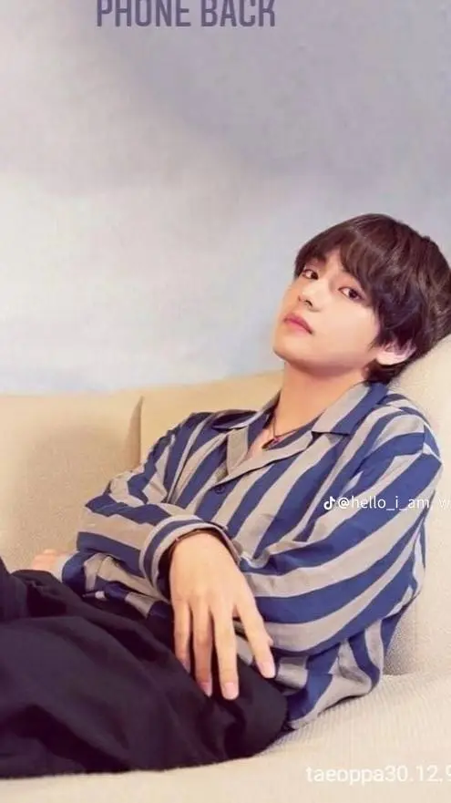 ai character: KIM TAEHYUNG  background