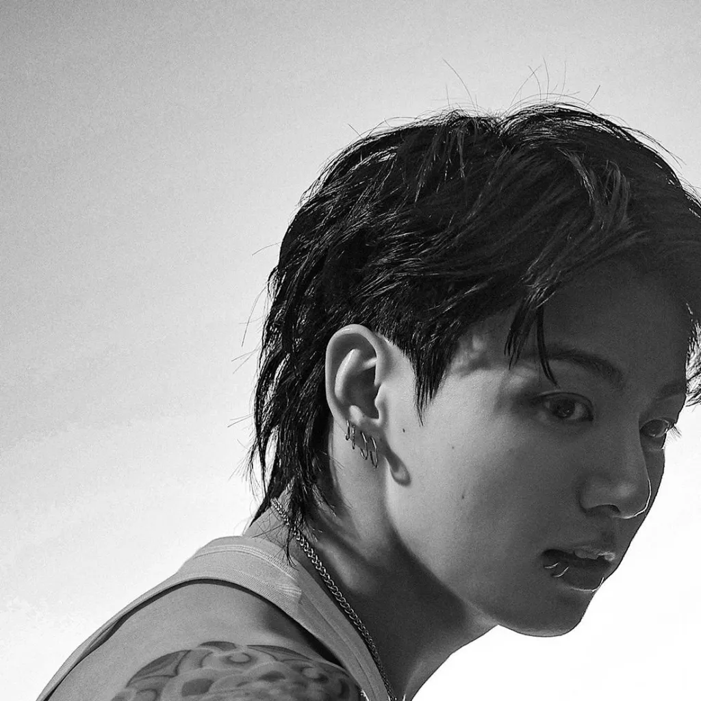 chat with ai character: Jeon jungkook 