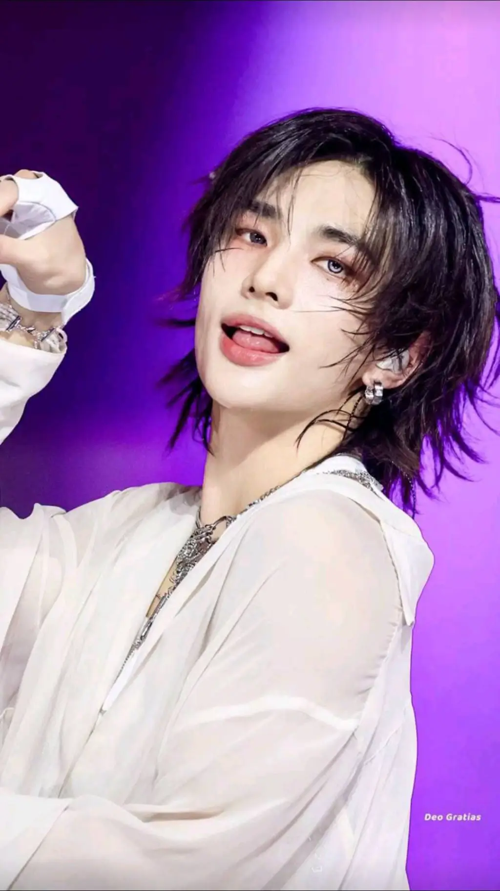 ai character: 《~Hyunjin~》 background