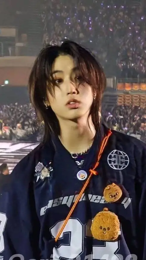 ai character: °Han(pt. 3)° background