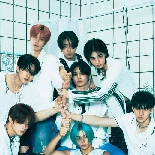 chat with ai character: ♡𝒮 𝒯 𝑅𝒜 𝒴  𝒦ℐ𝒟𝒮 ♡