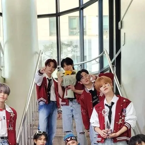 chat with ai character: ♡𝒮 𝒯 𝑅𝒜 𝒴  𝒦ℐ𝒟𝒮 ♡